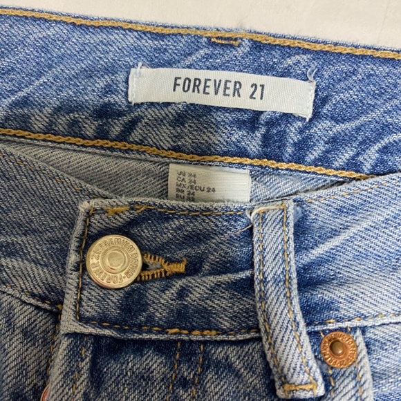 Mom Jean - Picture 2 of 2